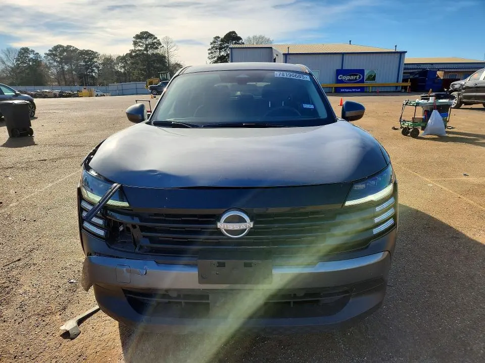 2025 NISSAN KICKS SV  