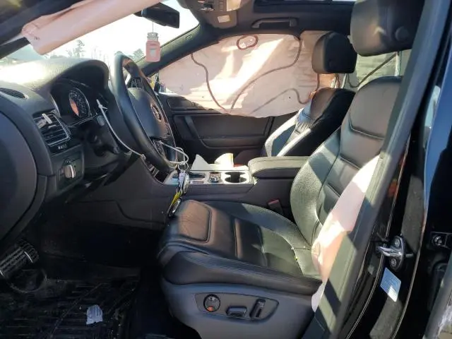 2014 VOLKSWAGEN TOUAREG V6  