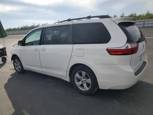 2017 TOYOTA SIENNA LE  
