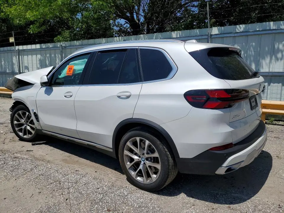 2025 BMW X5 XDRIVE50E  