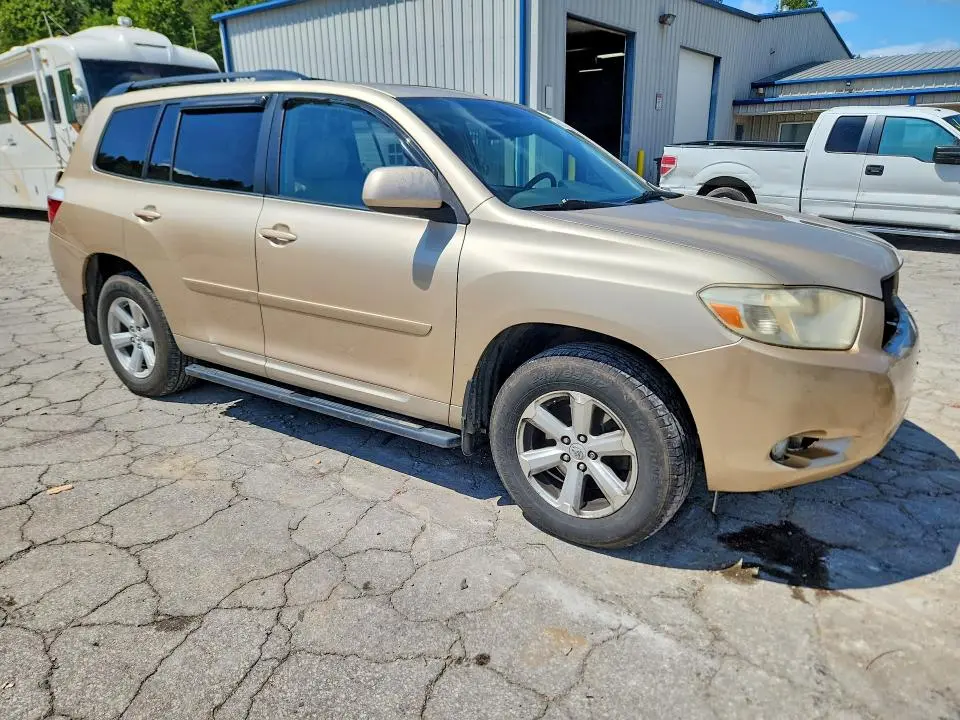 2010 TOYOTA HIGHLANDER SE  