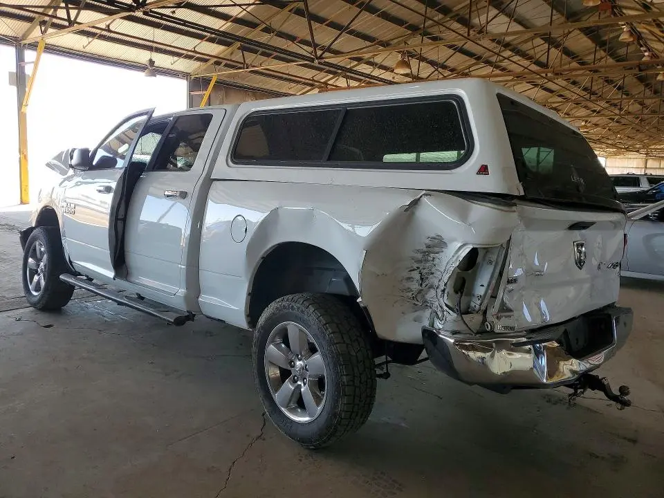 2018 RAM 1500 SLT  