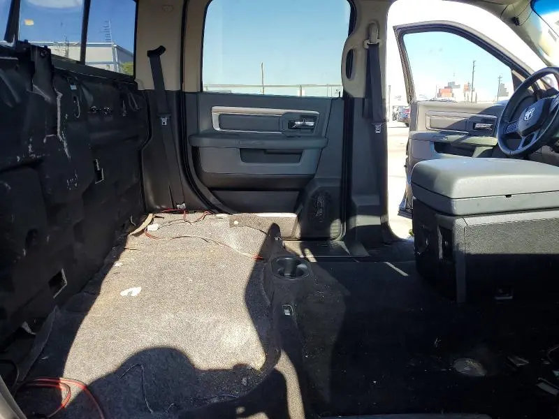 2013 RAM 1500 SLT  