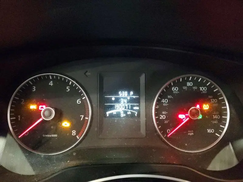 2012 VOLKSWAGEN JETTA SE  