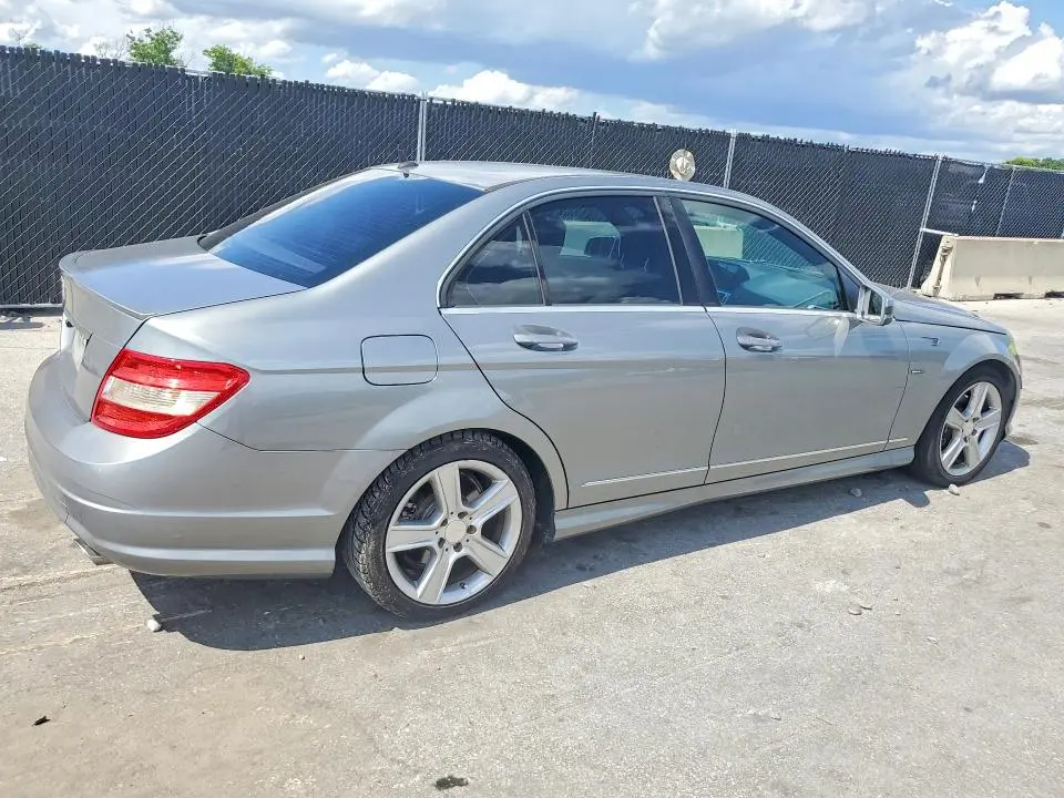 2011 MERCEDES-BENZ C 300  