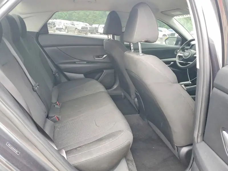 2021 HYUNDAI ELANTRA SE  