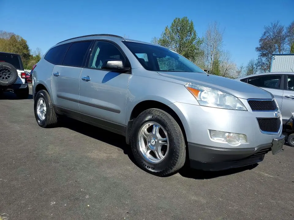 2011 CHEVROLET TRAVERSE LS  