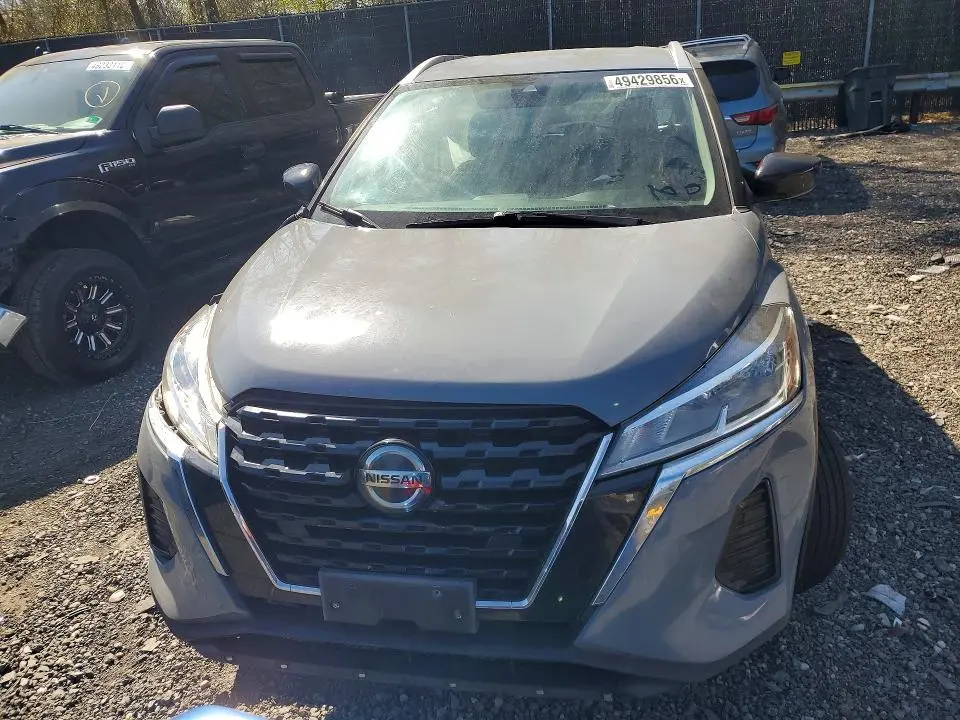 2021 NISSAN KICKS   