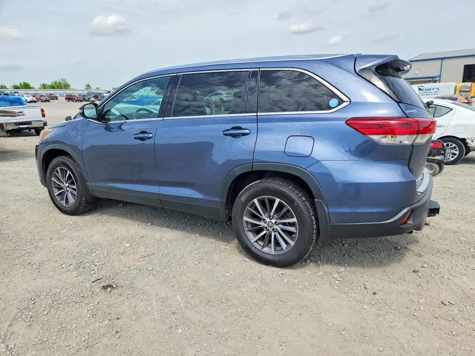 2019 TOYOTA HIGHLANDER XLE  
