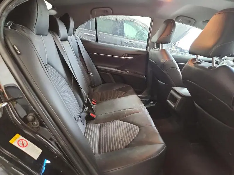 2018 TOYOTA CAMRY SE  