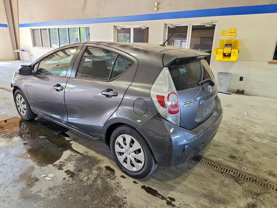 2013 TOYOTA PRIUS C TWO  