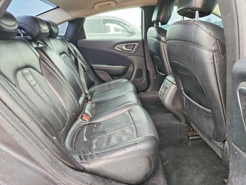 2015 CHRYSLER 200 C  