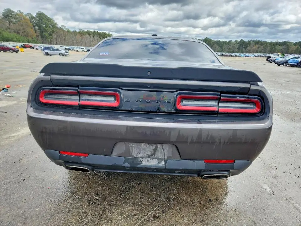 2022 DODGE CHALLENGER SXT  