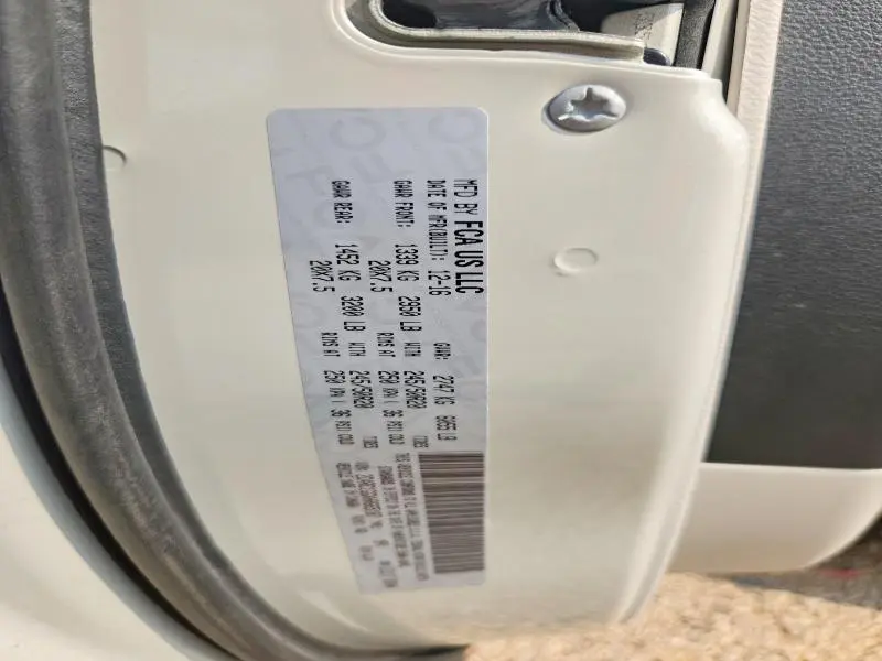 2017 CHRYSLER PACIFICA LIMITED  