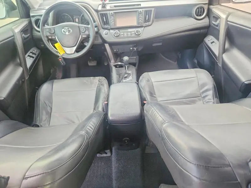2017 TOYOTA RAV4 XLE  
