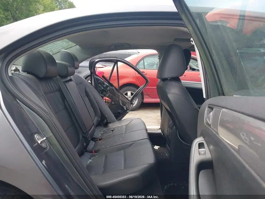2015 VOLKSWAGEN JETTA 1.8T SE