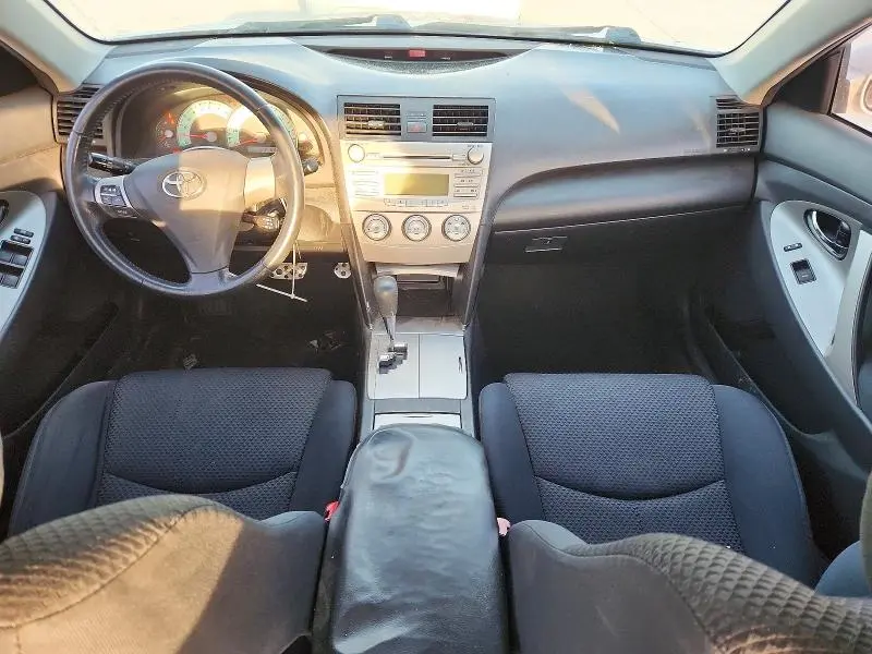 2010 TOYOTA CAMRY SE  