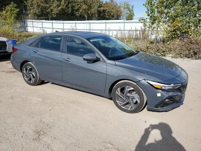 2025 HYUNDAI ELANTRA SEL SPORT  