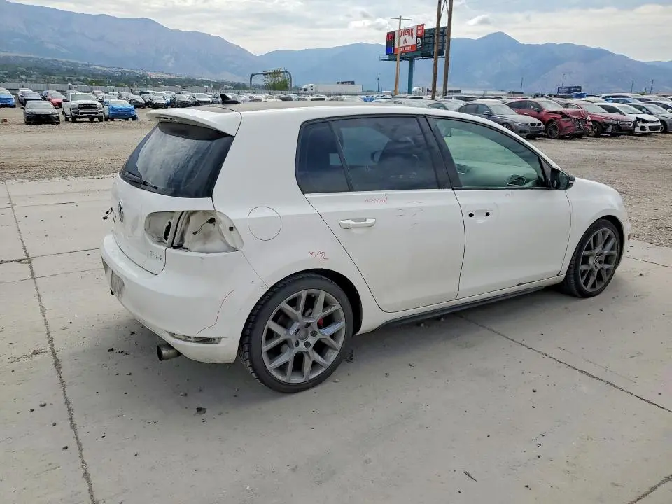 2013 VOLKSWAGEN GTI   