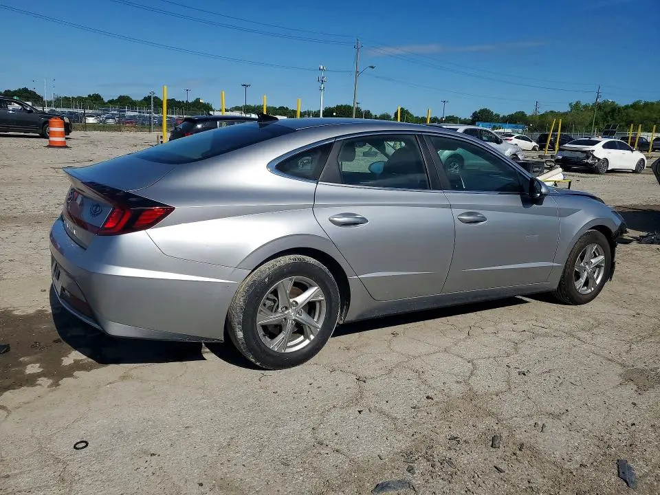 2021 HYUNDAI SONATA SE  