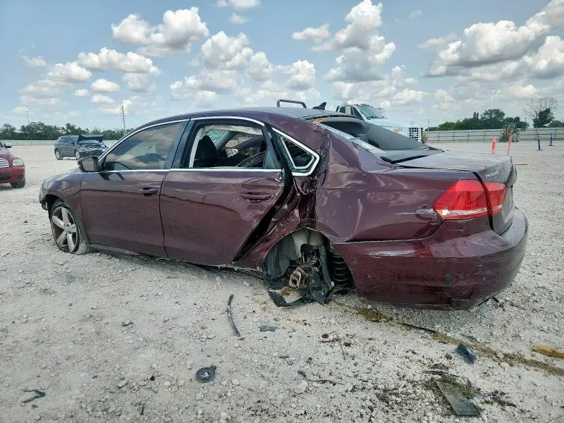 2013 VOLKSWAGEN PASSAT SE  