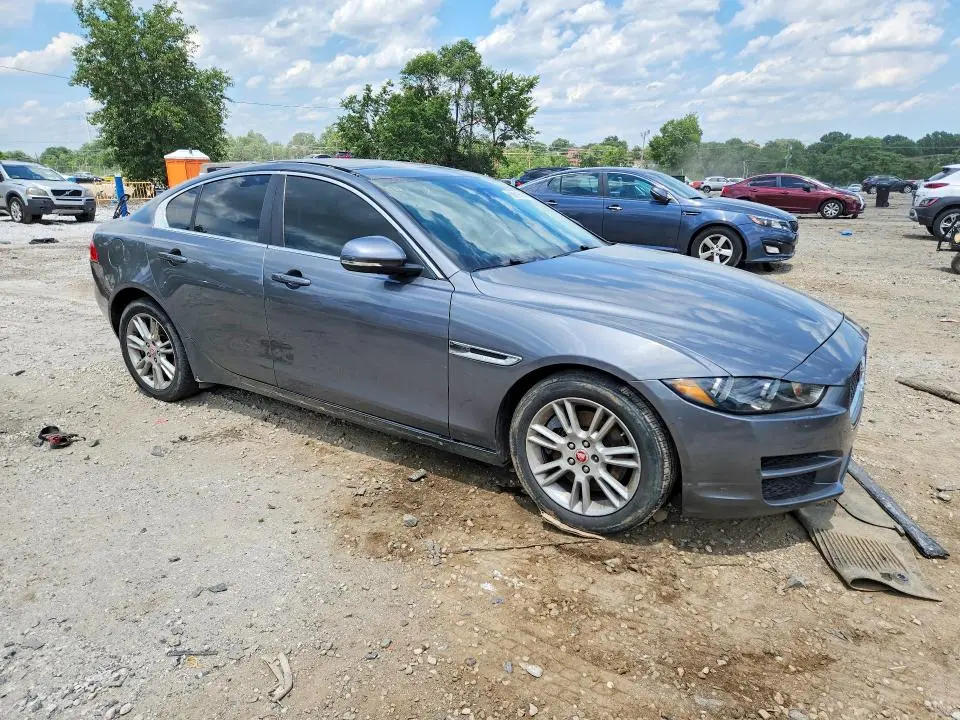 2019 JAGUAR XE PREMIUM  