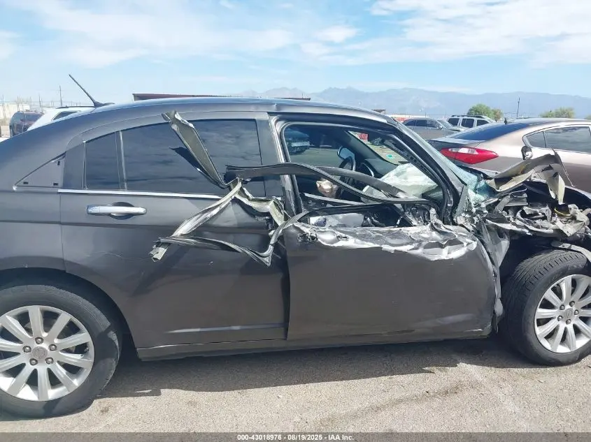 2014 CHRYSLER 200 LIMITED