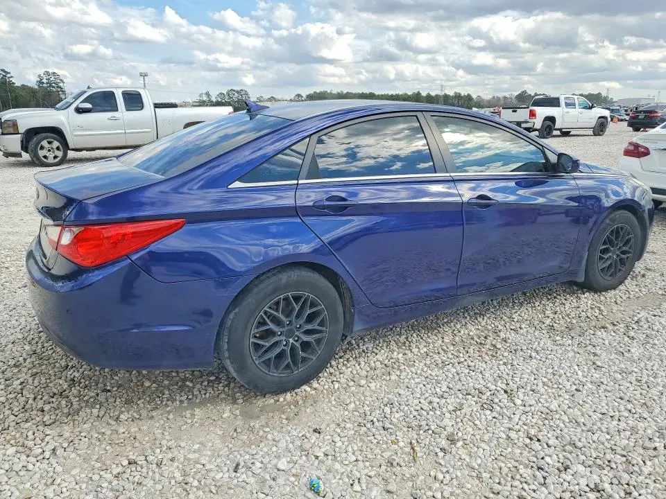 2011 HYUNDAI SONATA GLS  