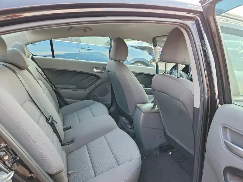 2018 KIA FORTE LX  