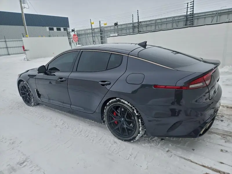 2022 KIA STINGER GT2  