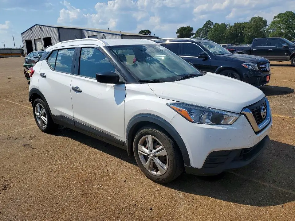 2019 NISSAN KICKS S  