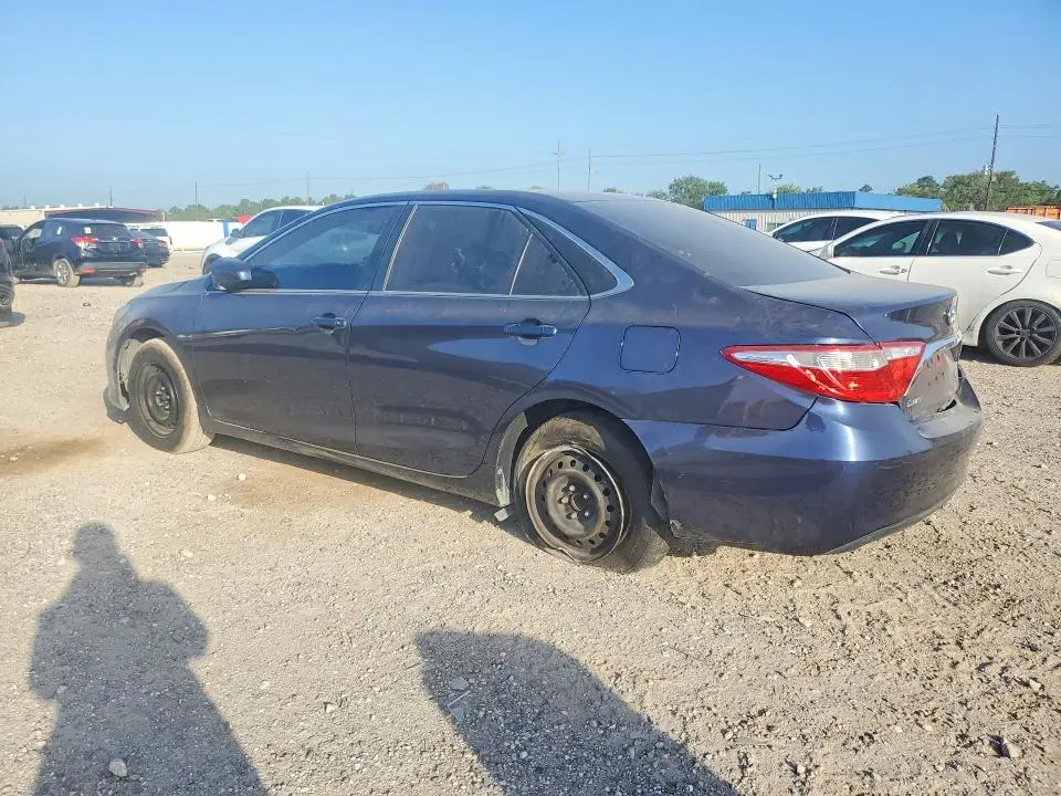 2016 TOYOTA CAMRY LE  