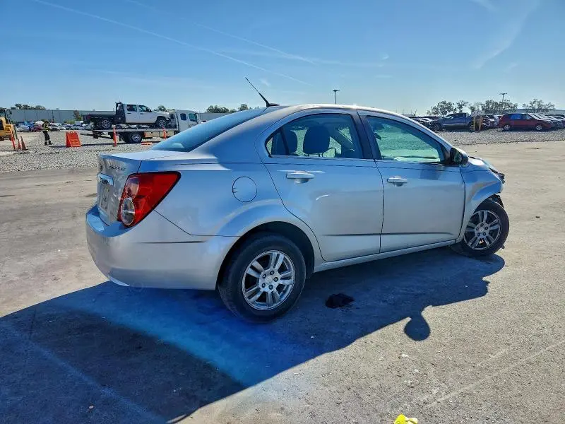 2013 CHEVROLET SONIC LT  