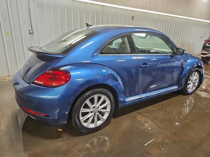 2018 VOLKSWAGEN BEETLE SE  