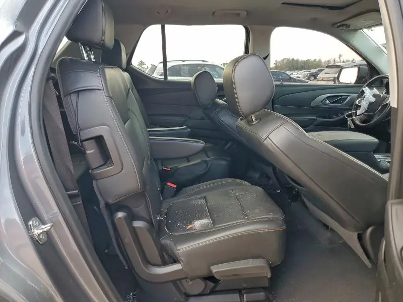 2019 CHEVROLET TRAVERSE RS  