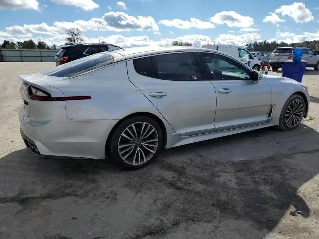 2018 KIA STINGER PREMIUM  