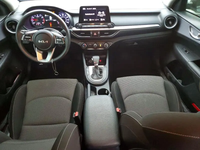 2024 KIA FORTE LX  