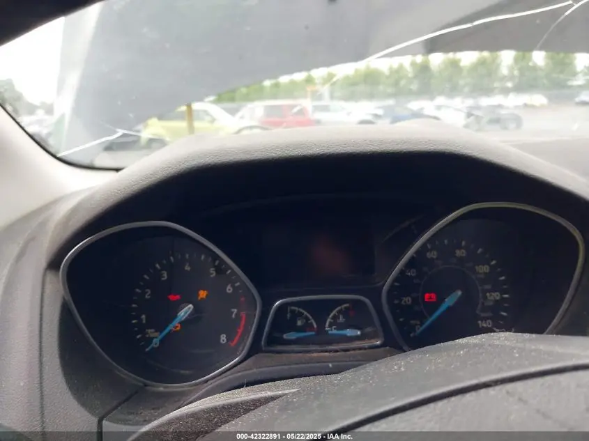 2015 FORD FOCUS SE