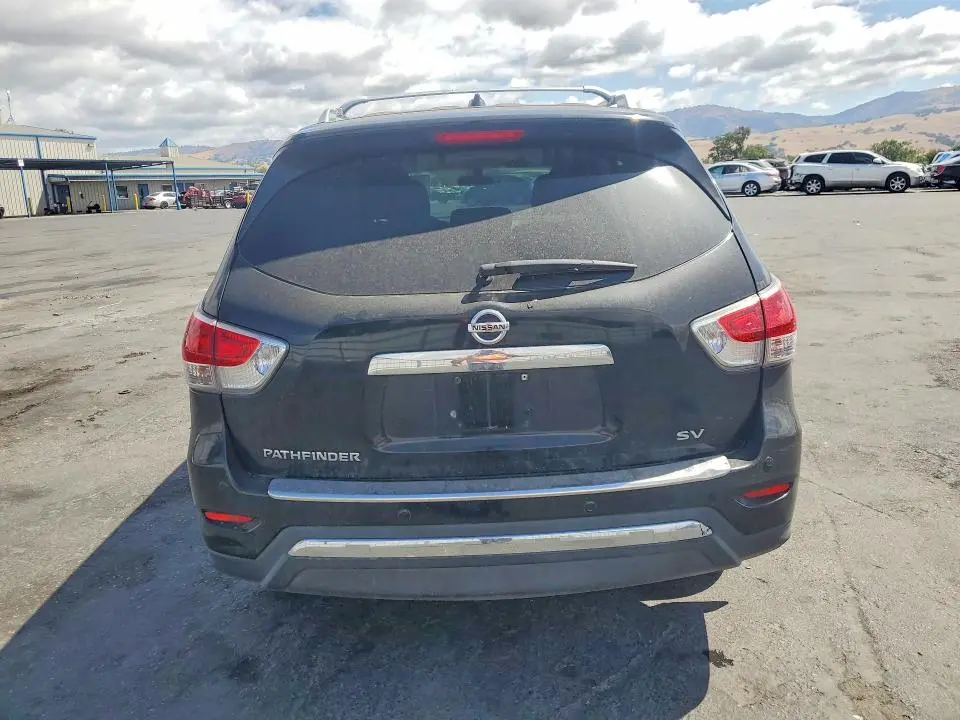 2014 NISSAN PATHFINDER SV  