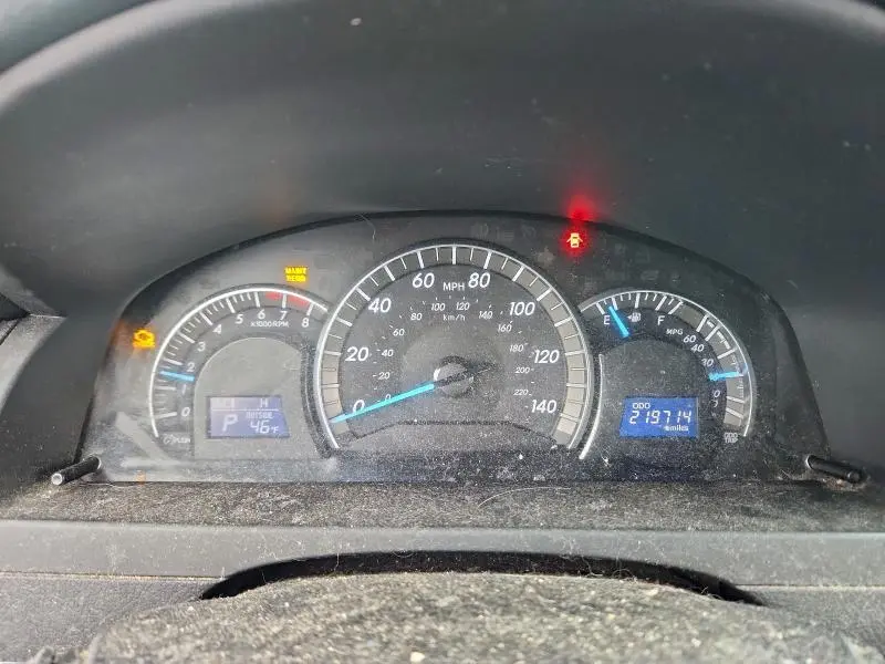 2012 TOYOTA CAMRY SE  