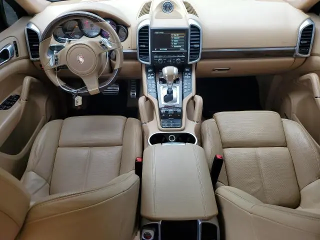 2014 PORSCHE CAYENNE GTS  