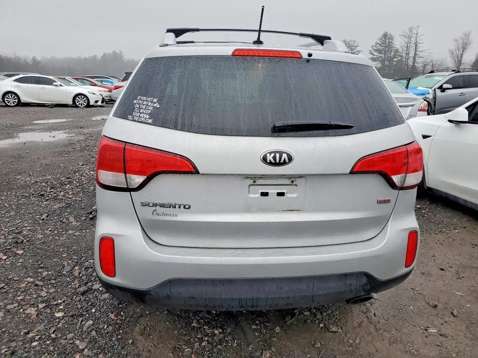 2014 KIA SORENTO LX  