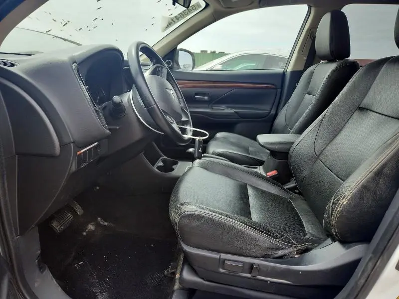 2014 MITSUBISHI OUTLANDER SE  