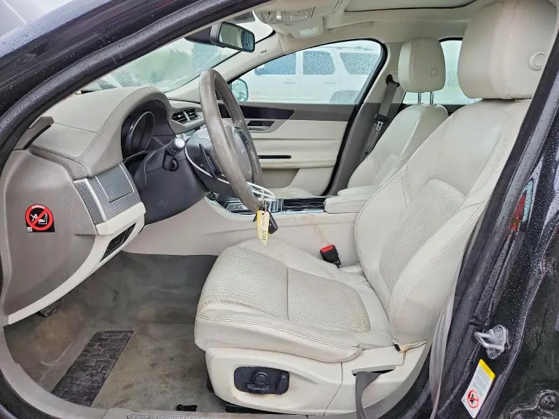 2016 JAGUAR XF PRESTIGE  