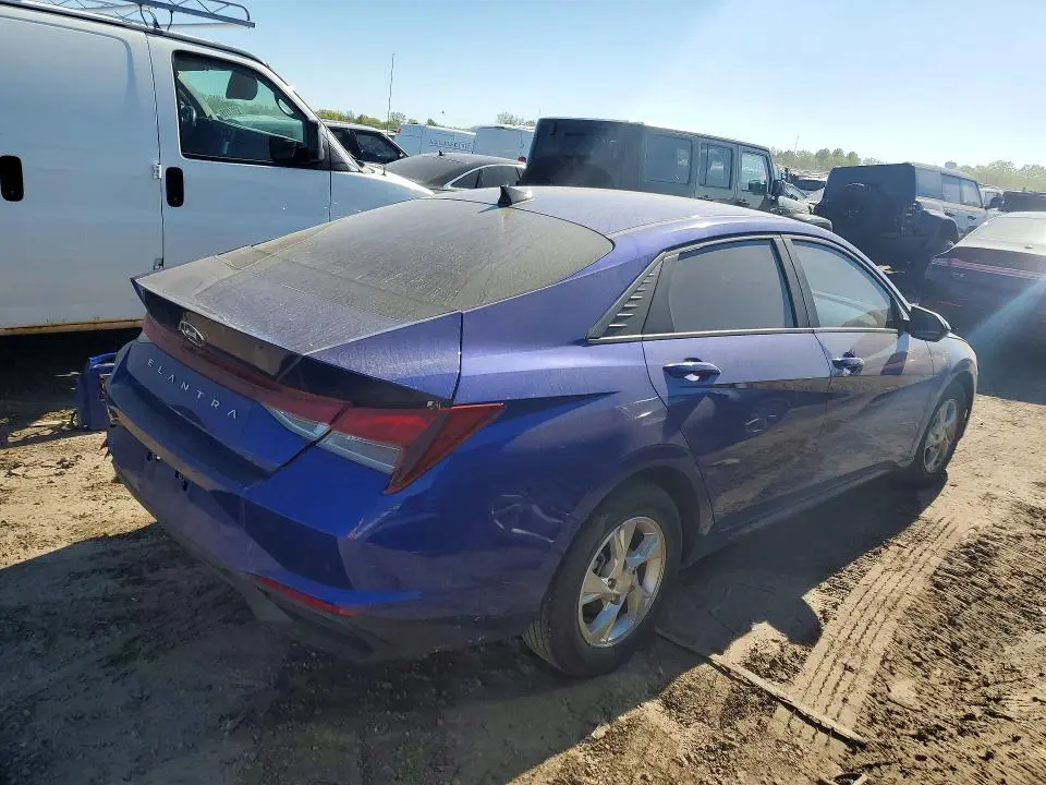 2023 HYUNDAI ELANTRA SE  