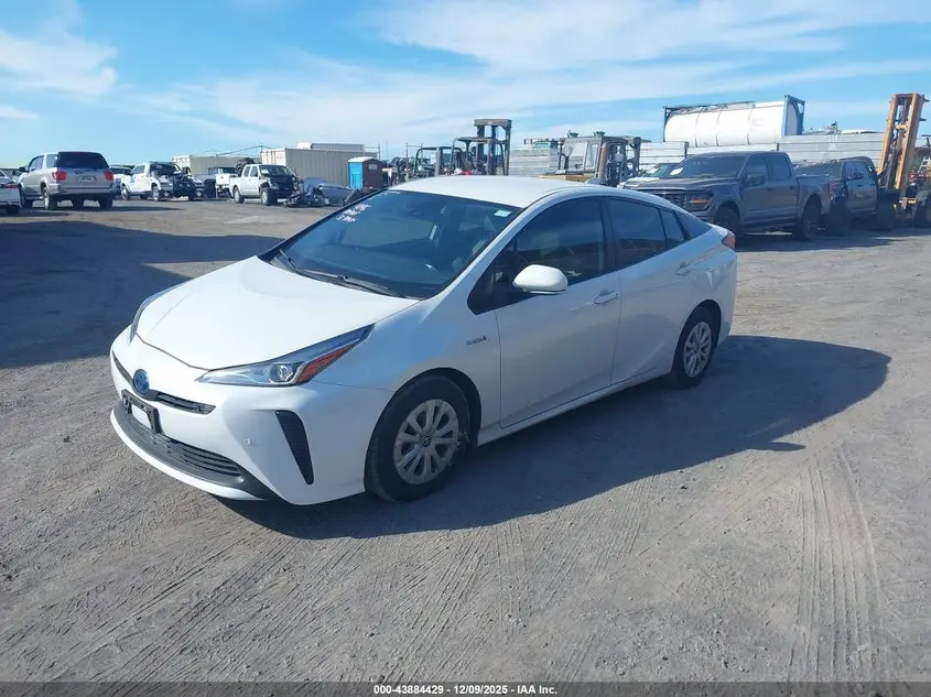2021 TOYOTA PRIUS LE