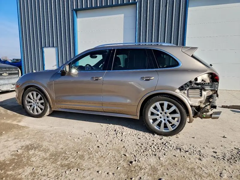 2017 PORSCHE CAYENNE S  