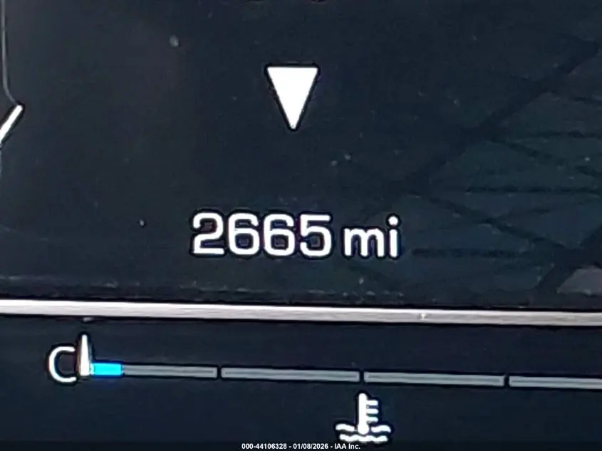 2025 GMC SIERRA 1500 4WD  SHORT BOX SLT