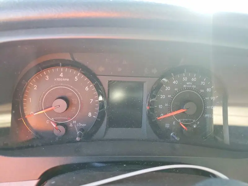 2017 TOYOTA SIENNA LE  