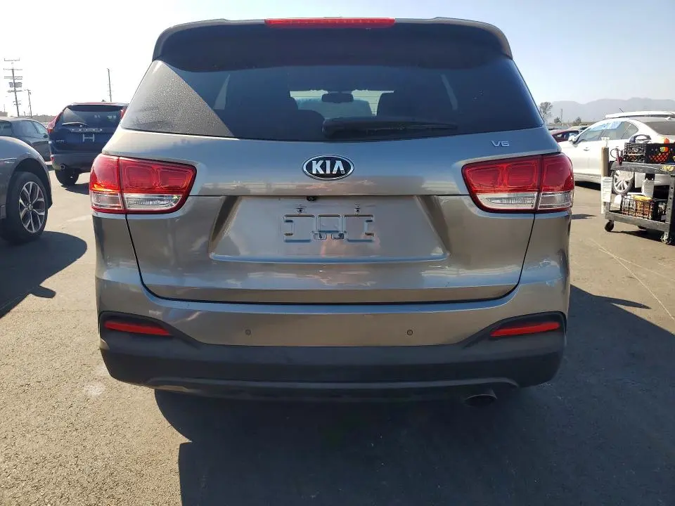 2016 KIA SORENTO LX V6  